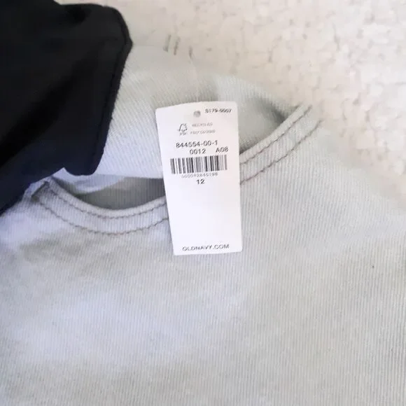 Old Navy light blue maternity jean shorts - Picture 5 of 5